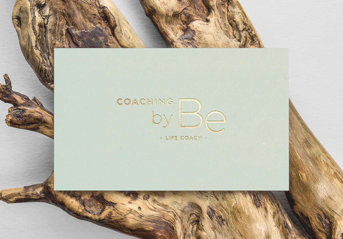 Diseño logotipo identidad corporativa Coaching by Be